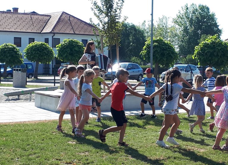 otroško-igrišče, črenšovci
