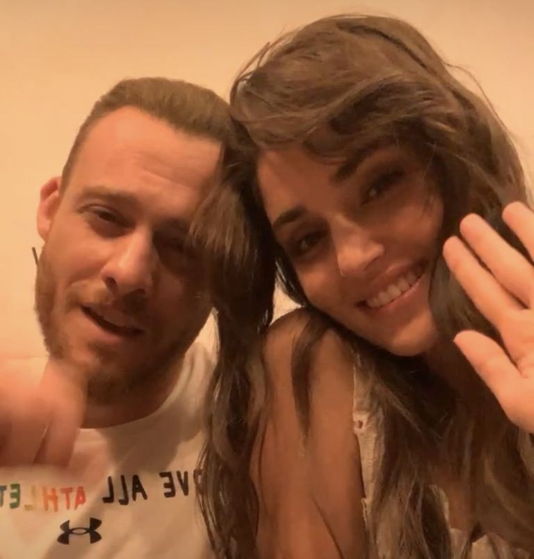 Hande Erçel in Kerem Bürsin.jpg
