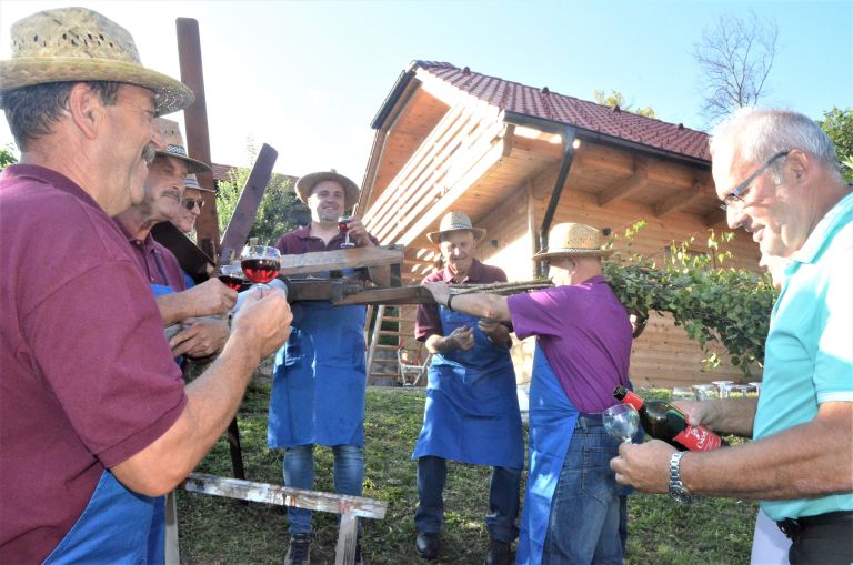 rudi_bec_toci_cvicek_postavljalcem__2_.jpg