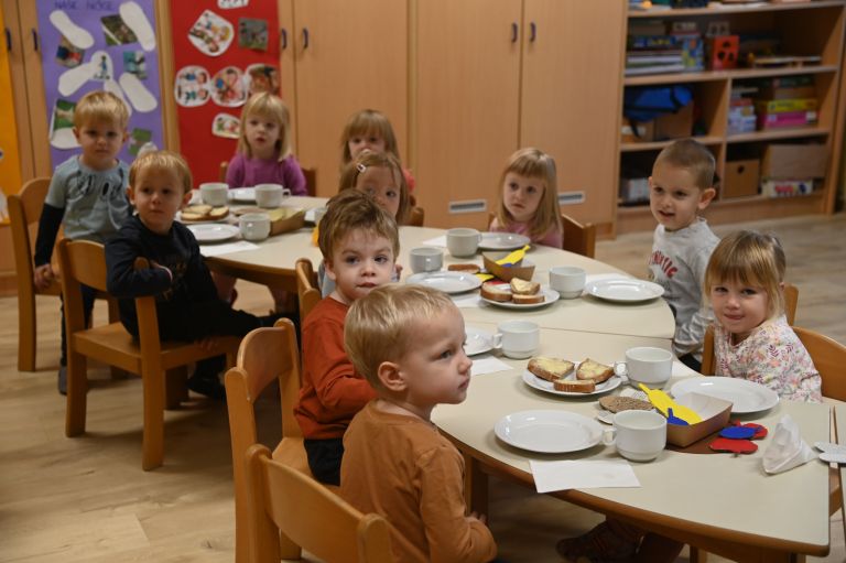 tradicionalni-slovenski-zajtrk, zajtrk, vrtec, enota-miške, murska-sobota, otroci
