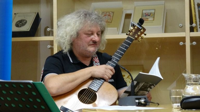 naslovnica, knjiga-češnja, bela-szomi-kralj