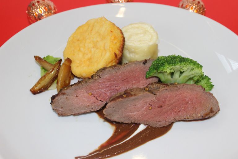 sšgt-radenci, praznični-meni