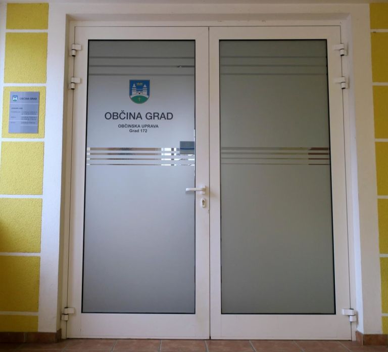 občina-grad, občinska-uprava
