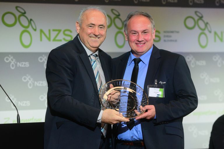 nzs, skupščina, podelitev priznanj in plaket