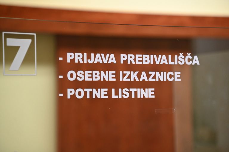 upravna-enota, osebne-izkaznice, potne-listine