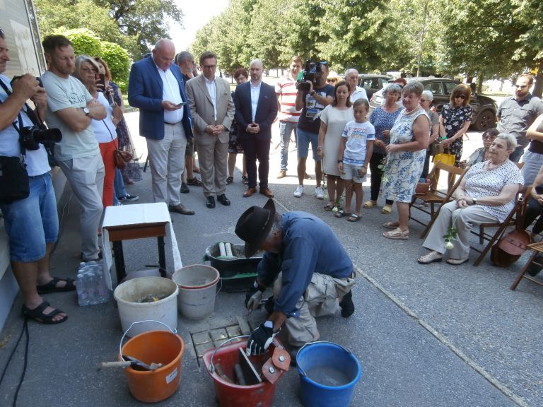 lendava, judje-v-prekmurju, tlakovci-spomina