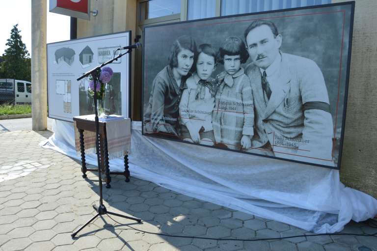 tlakovci-spomina, družina-schönauer, šalovci