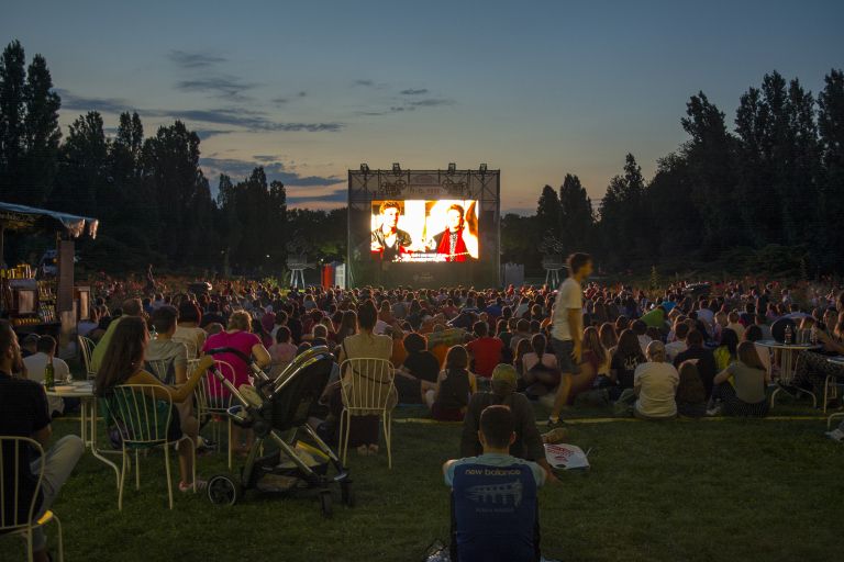 potujoči kino, kino na prostem