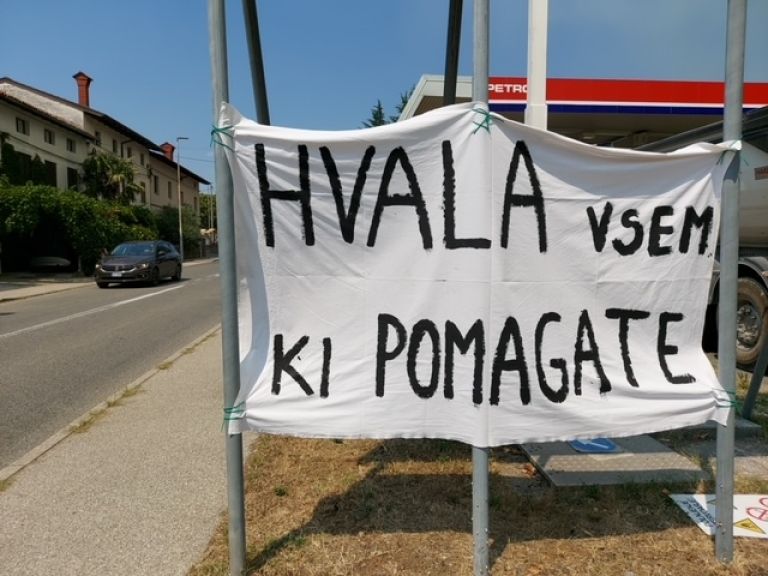 pozar na krasu, hvala