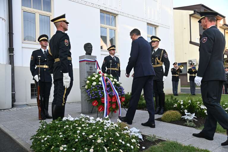 proslava, položitev-venca, črenšovci, praznik, dan-združitve-prekmurskih-slovencev