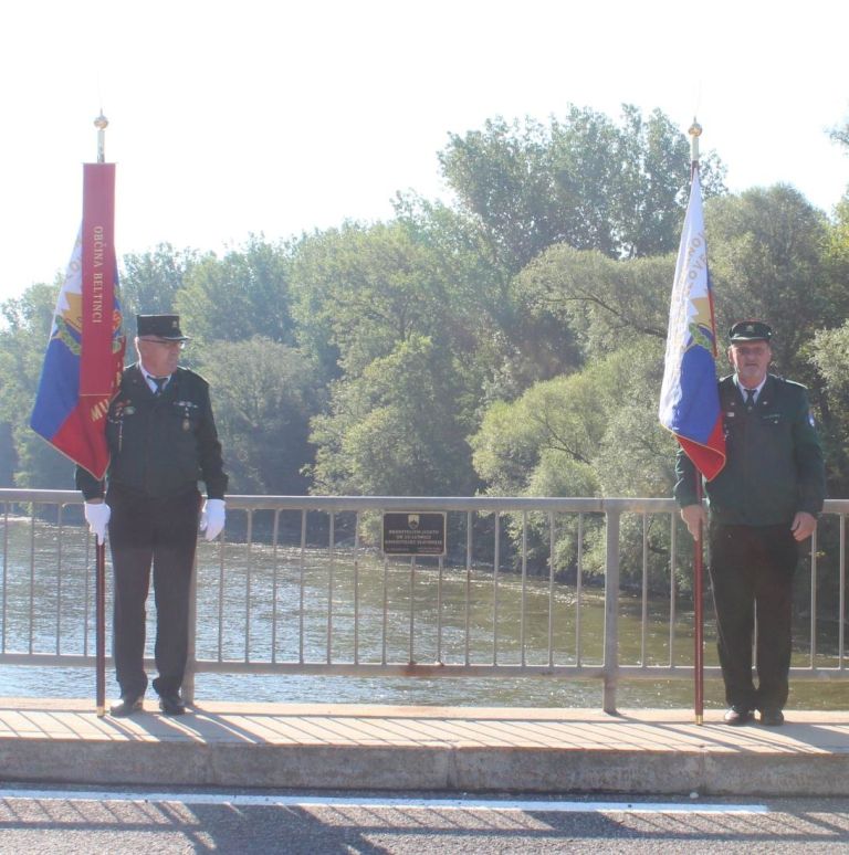 dokležovje, branitelji-samostojnosti, položitev-lovorjevega-venca, ozvvs