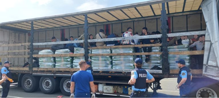 migranti, tovornjak, turnišče