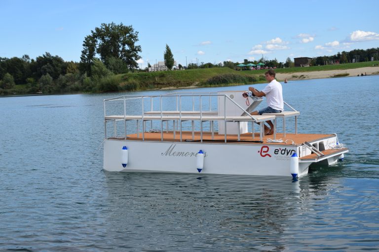 anej-serec, katamaran, soboško-jezero