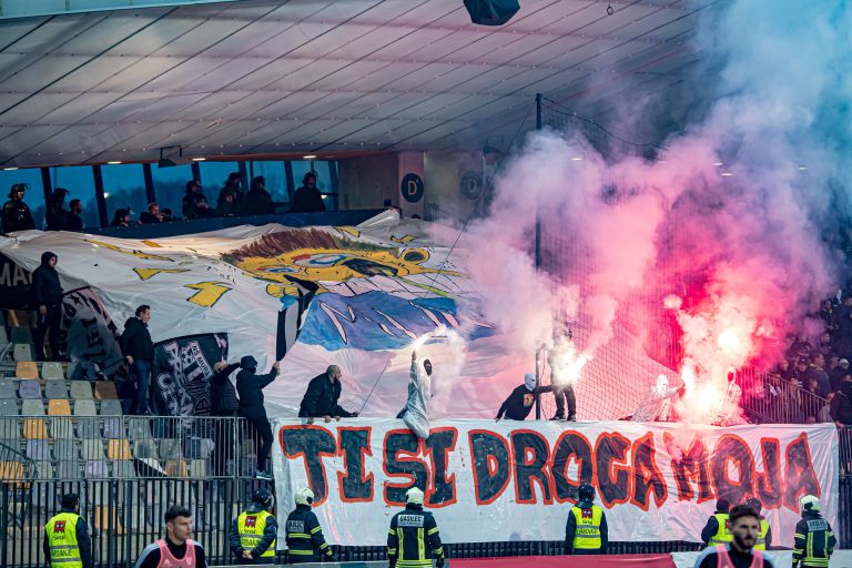 maribor, mura, ljudski-vrt, tribune, navijači, black-gringos