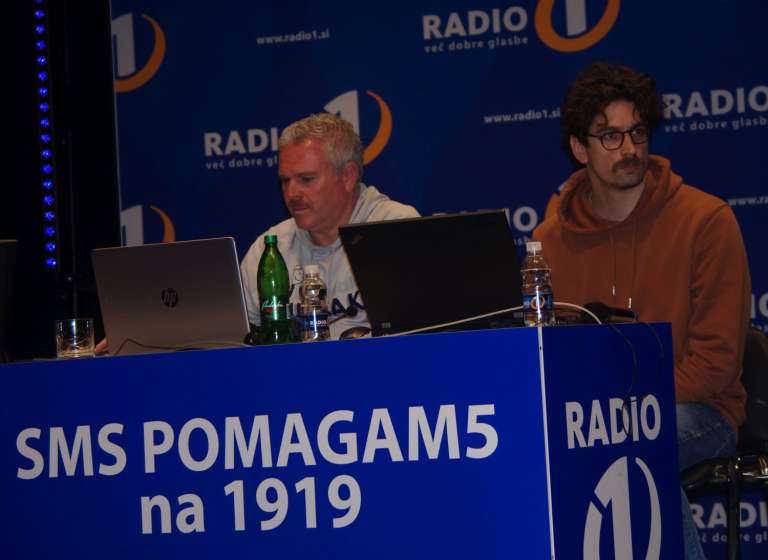 radio_012.jpg