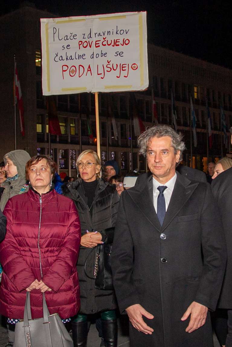 stavka, protestni-shod-bolnikov