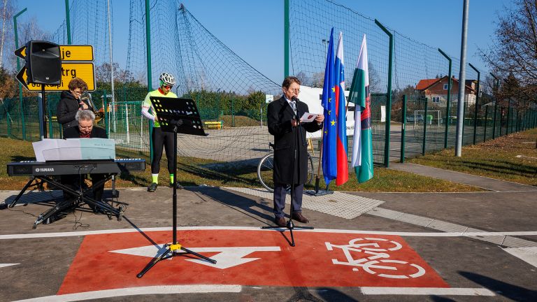 kolesarska_steza_03_m.jpg