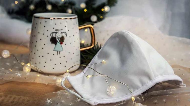 covid-prazniki-maska