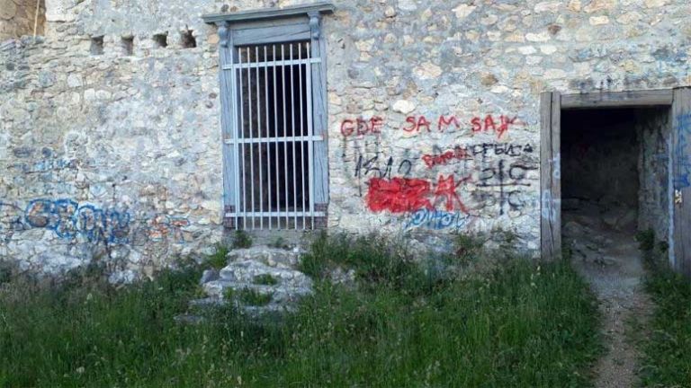 grad-vandalizem