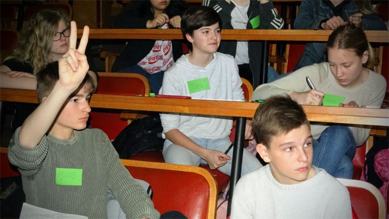 otroski-parlament