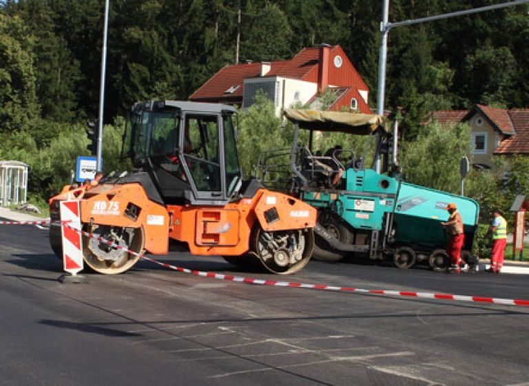 Asfaltiranje križišča v Črnovi je končano