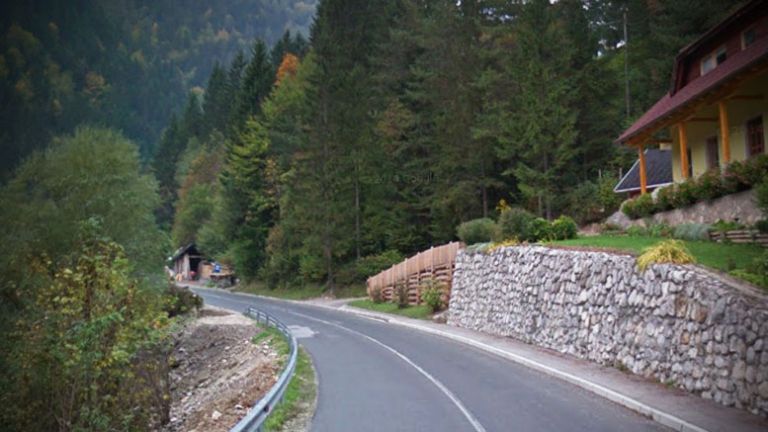 cesta_luce_sestre_logar