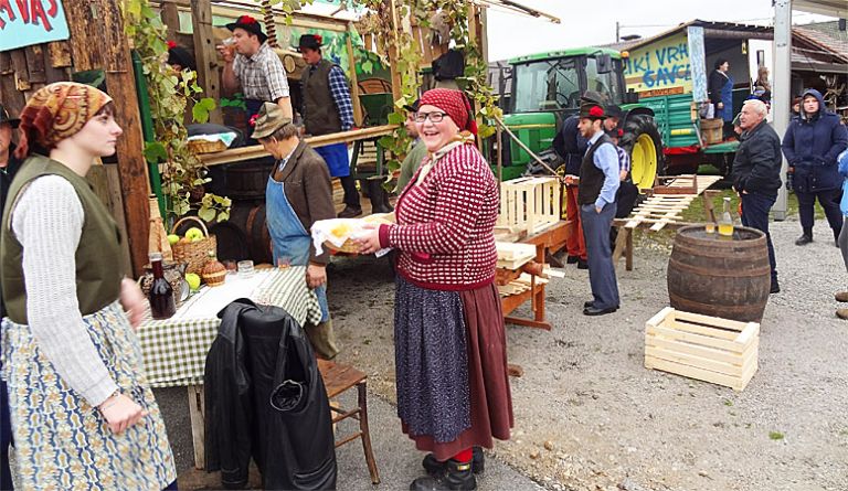 martinovanje, smartno ob paki, vino, november