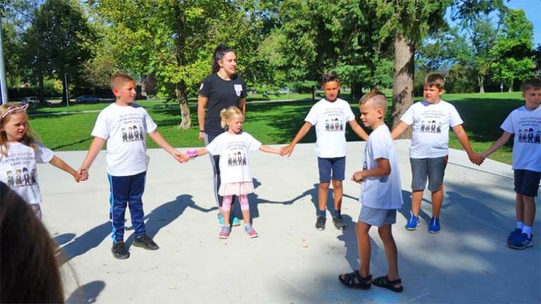 srbsko-kolo-park-soncni