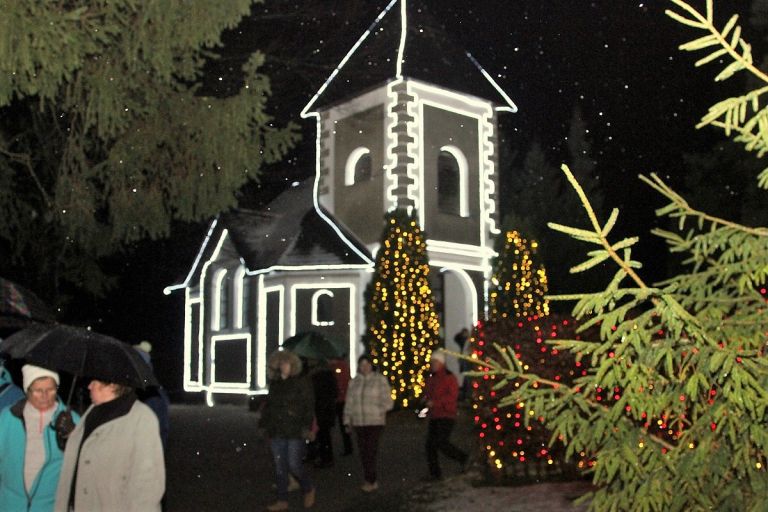 NČ IMG_5836.JPG V Mozirskem gaju decembrsko pravljično vzdušje Foto Jože Miklavc