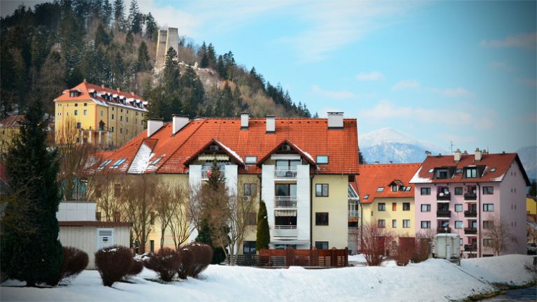 sostanj_sneg_bloki_pusti_grad