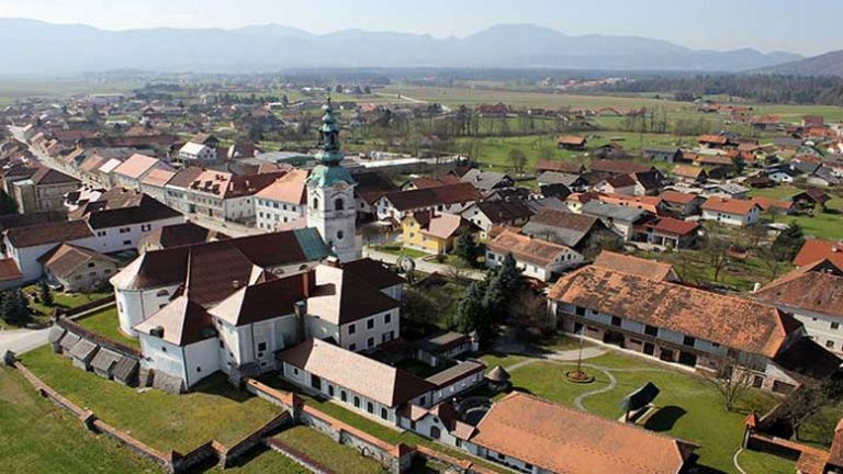 braslovče