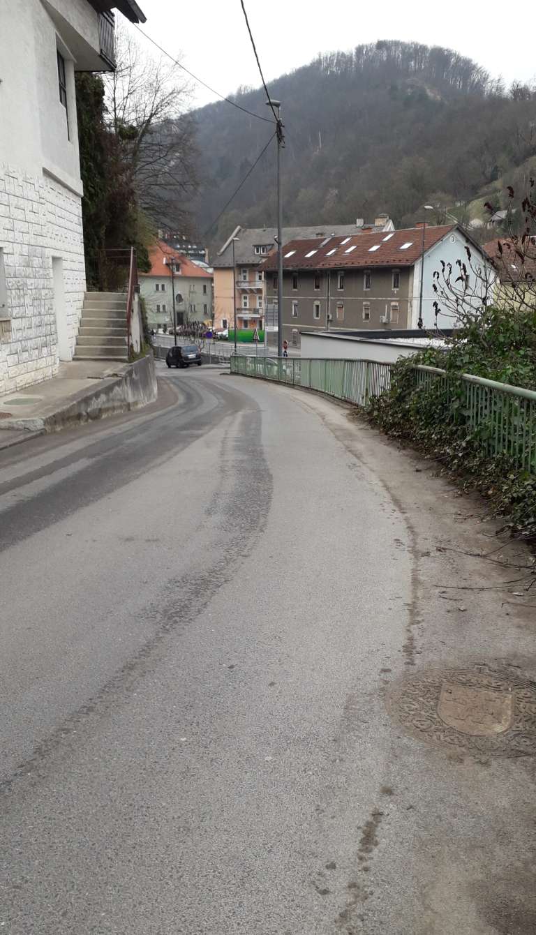 Trbovlje, Partizanska cesta.jpg