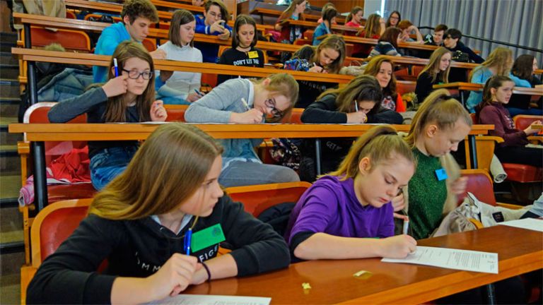 otroski_parlament_2018a