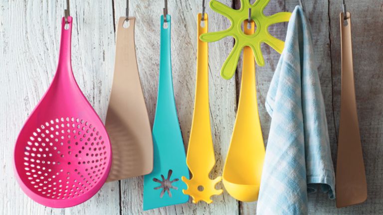 plastika skaza, think colorful