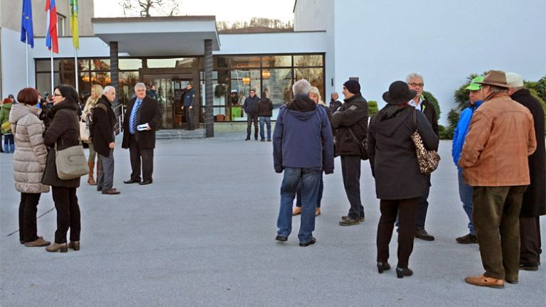 azilni-dom-protest-obcina