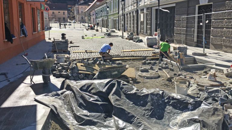 trg-bratov-mravljakov-sostanj_638