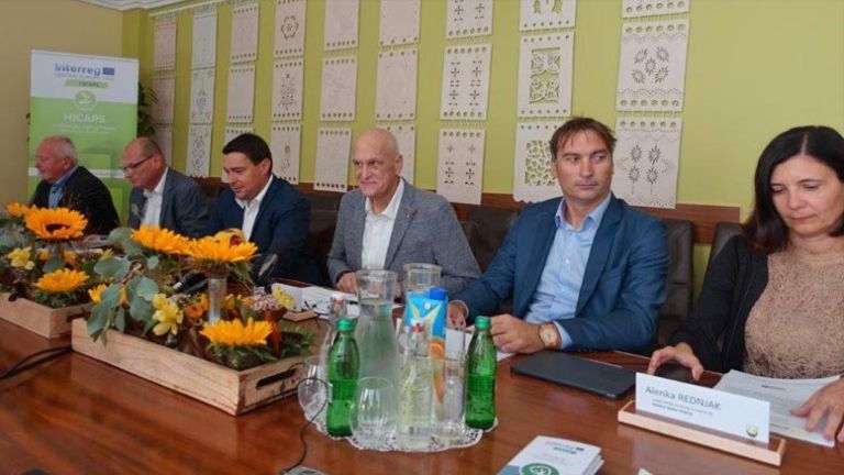 novinarska-velenje-praznicna