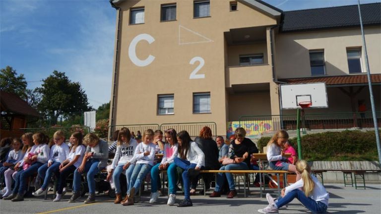 sola-plesivec-nova-fasada