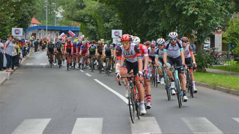 kolesarji-dirka-po-sloveniji