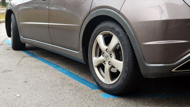 parkiranje-modra-cona