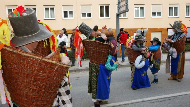 pust_sostanj_karneval_1x6