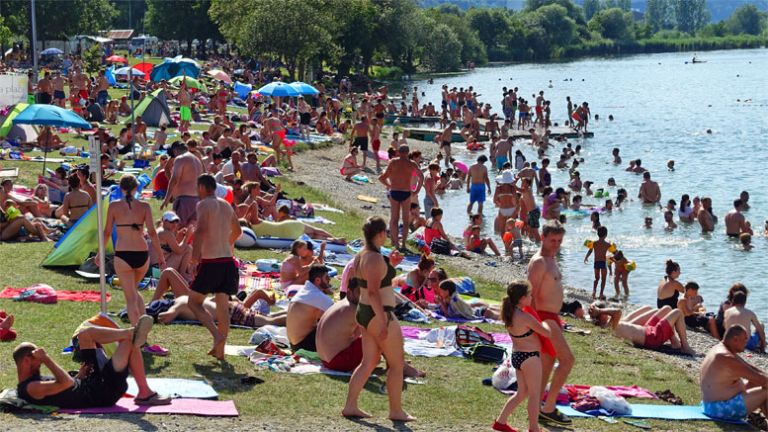 plaza_velenje_mnozica_obisk