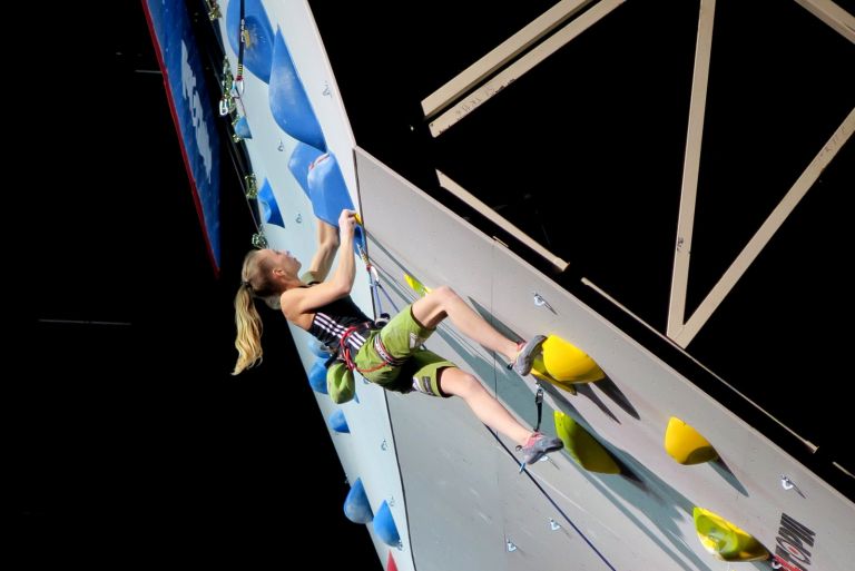 janja-garnbret-vodilna-po-polfinalu-svetovnega-prvenstva-v-tezavnosti_foto-manca-cujez