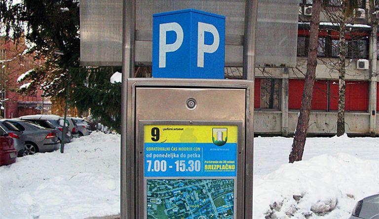 modra cona, parkomat, parkirišče, sodišče, parkiranje, promet