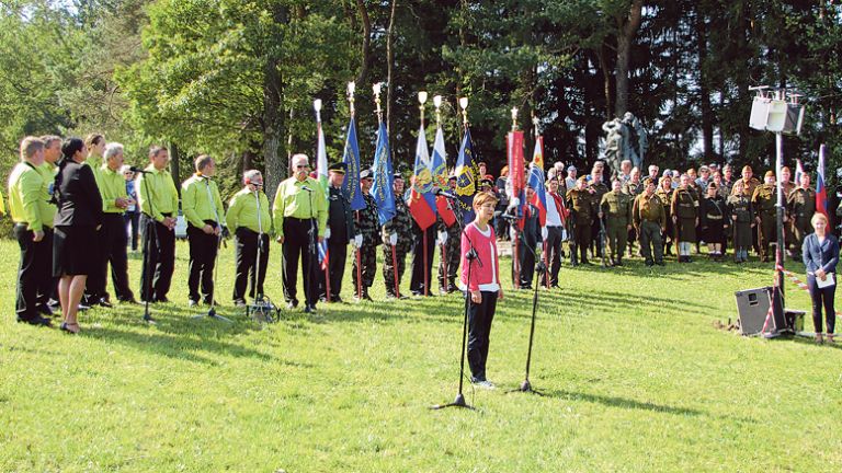 29 srečanje borcev in planincev graška gora, spominski park 8253
