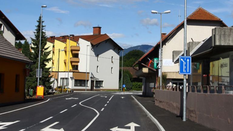 smartno-ob-paki-cesta