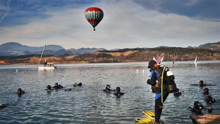 potop-potapljaci-jezero