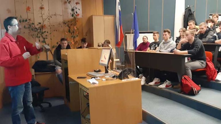 predavanje-krvodajalstvo-gimnazija-20230301_130833
