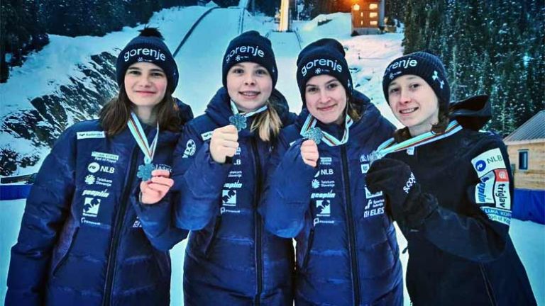 srebro-v-kanadi,-skakalke-ajda-nika-taja-nika