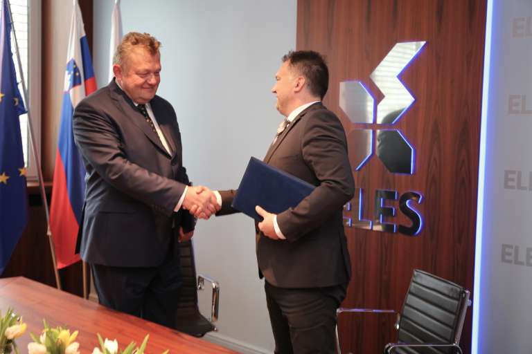 sporazum, podpis-sporazuma, damjan-anželj, eles, mestna-občina-murska-sobota